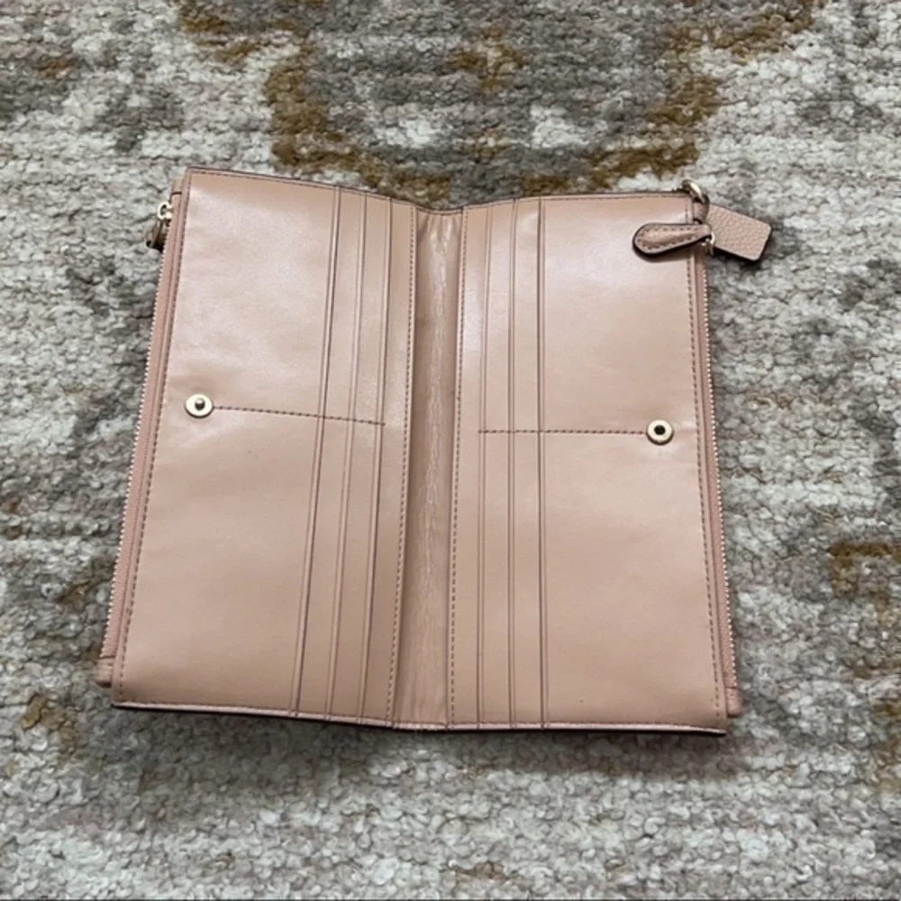Coach Beige Pebbled Leather Large‎ Zip Wallet - Picture 6 of 10